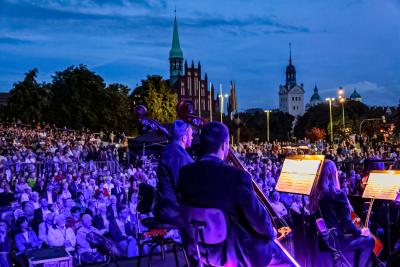 Sierpniowe przełomy, plac Solidarności w Szczecinie, Opera na Zamku